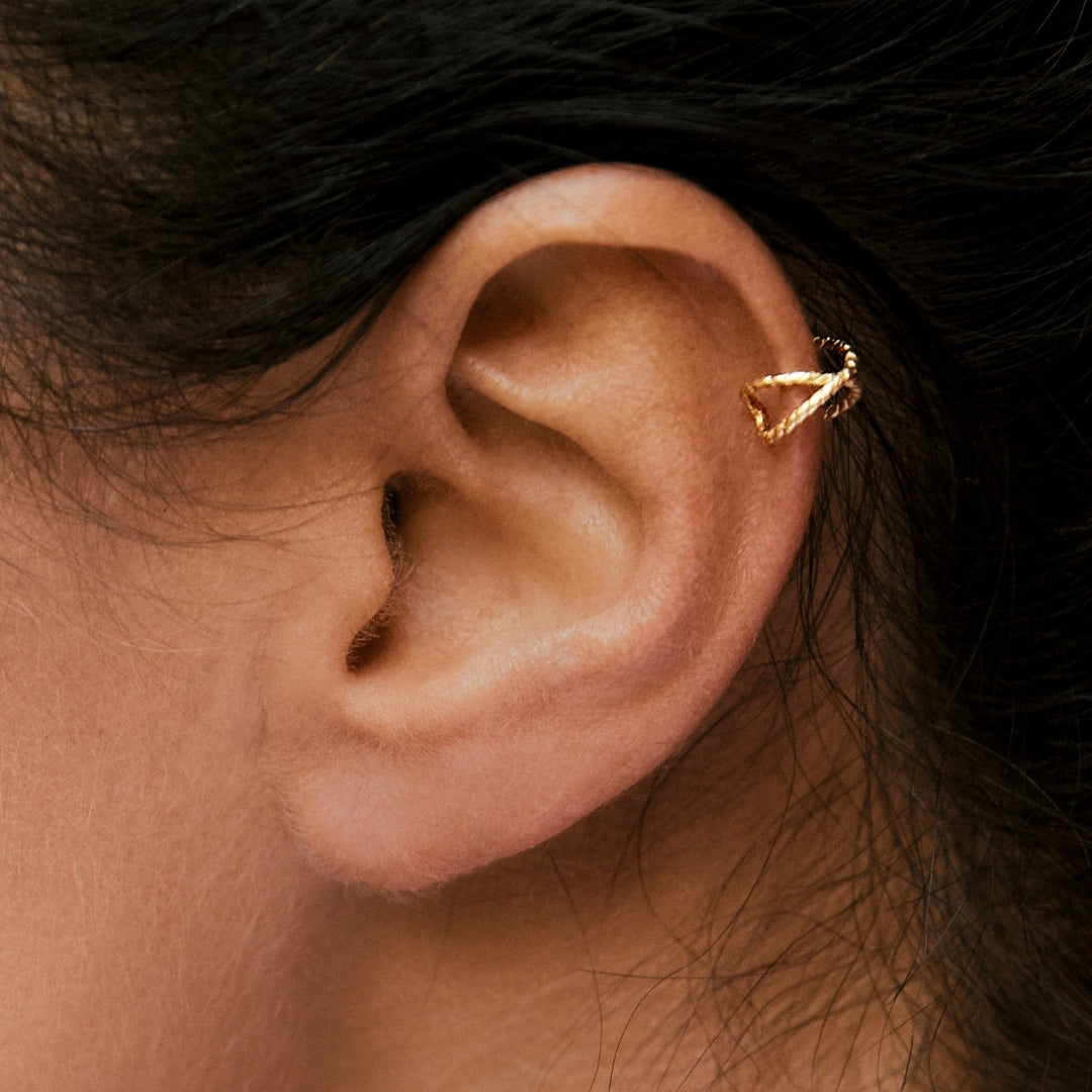 Lalo Earcuff