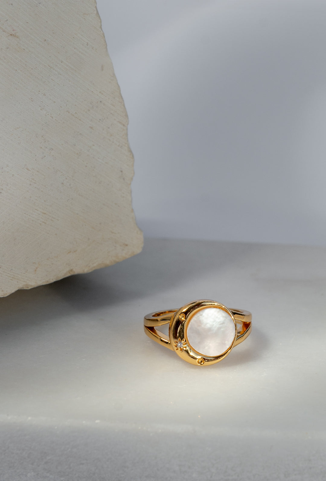 Luna Ring