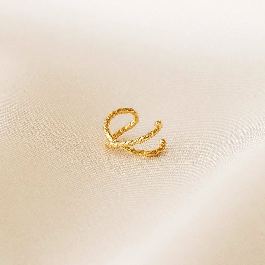 Lalo Earcuff