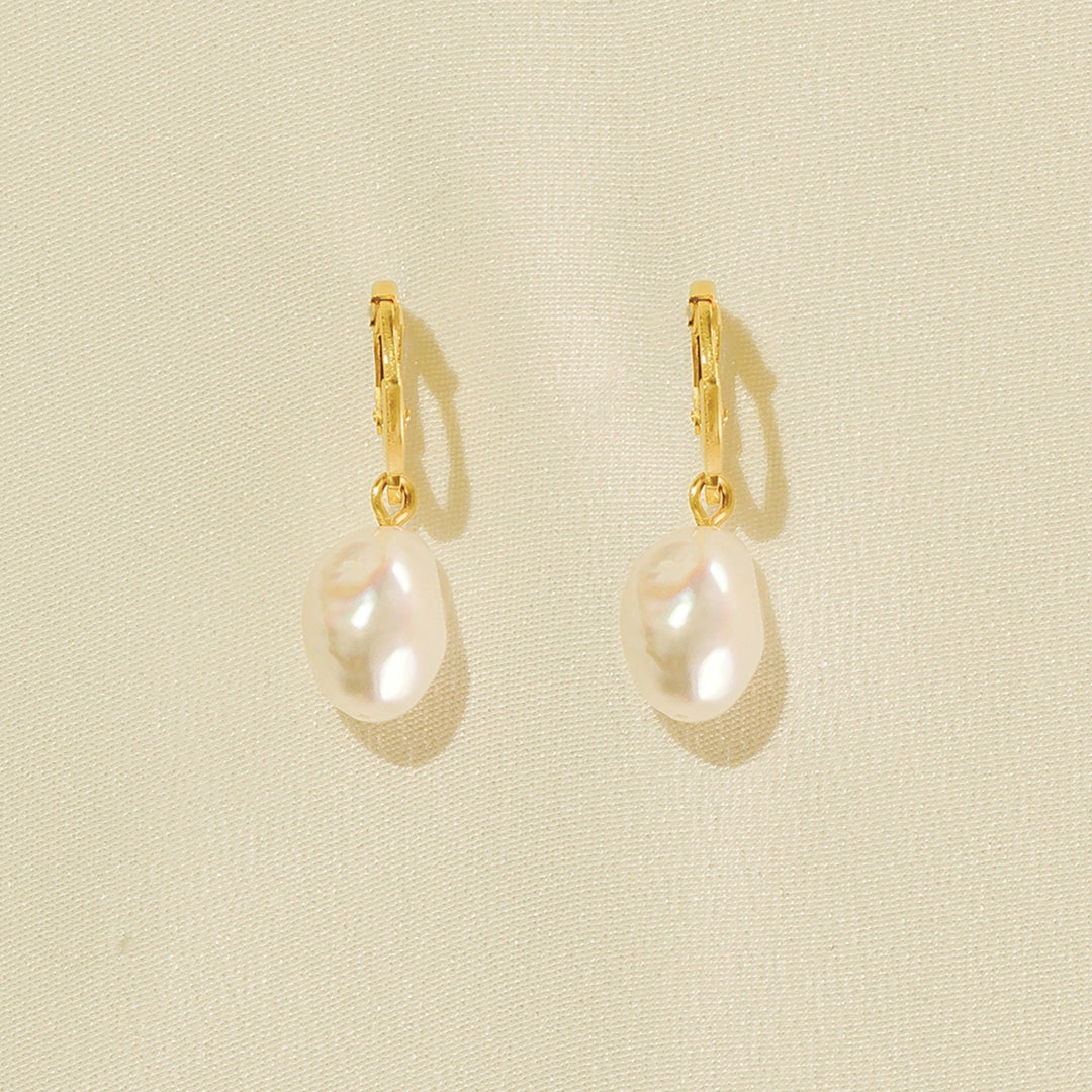 Estée Earrings