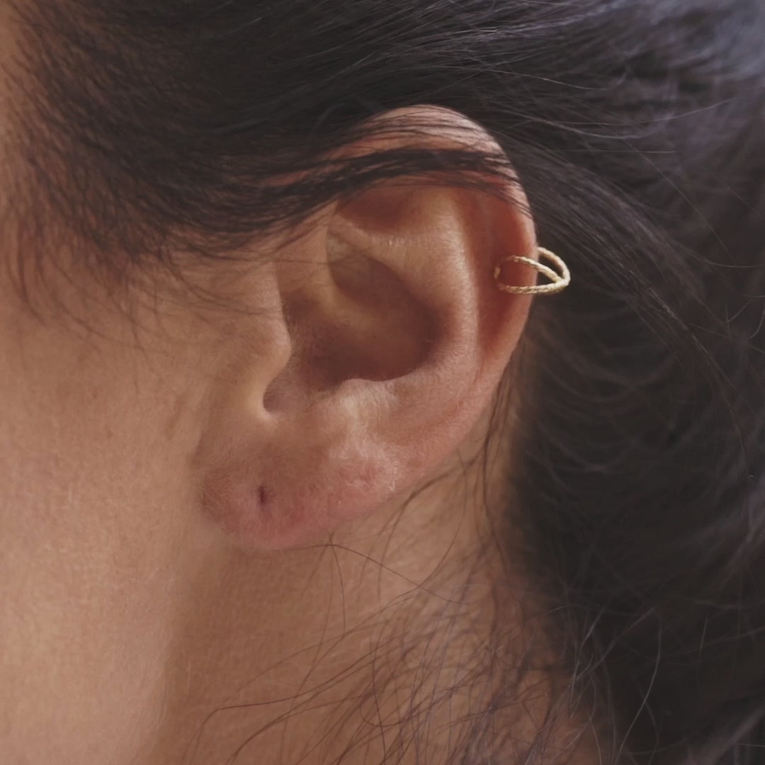 Lalo Earcuff